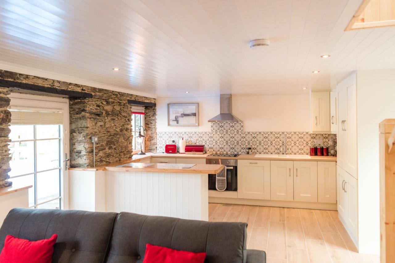 Ardnavaha House - Poolside Cottages Clonakilty Exterior photo